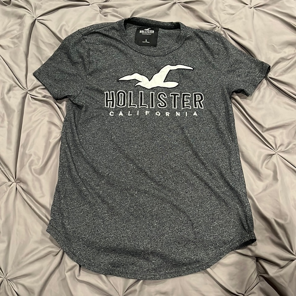 Mens Hollister Curved Hem Shirt - Small